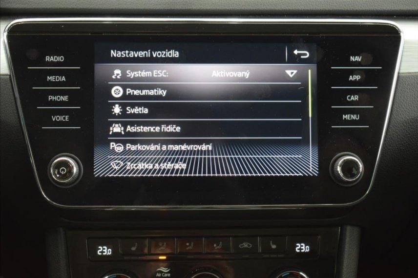 Škoda Superb galerie