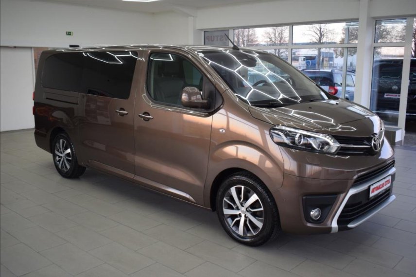 Toyota ProAce Verso galerie