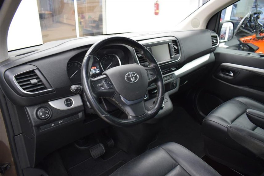 Toyota ProAce Verso galerie