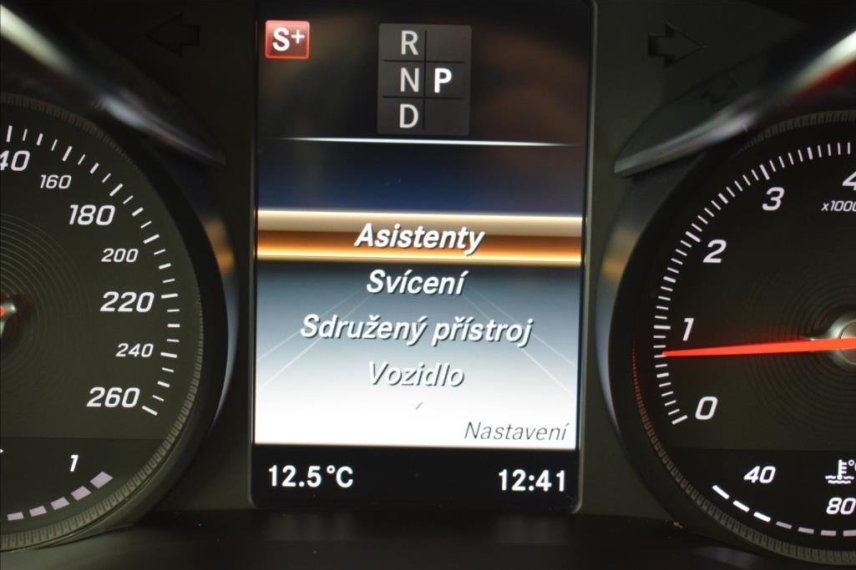 Mercedes-Benz GLC galerie