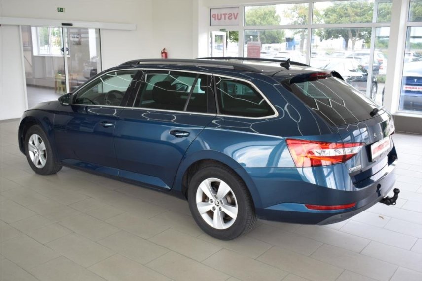Škoda Superb galerie