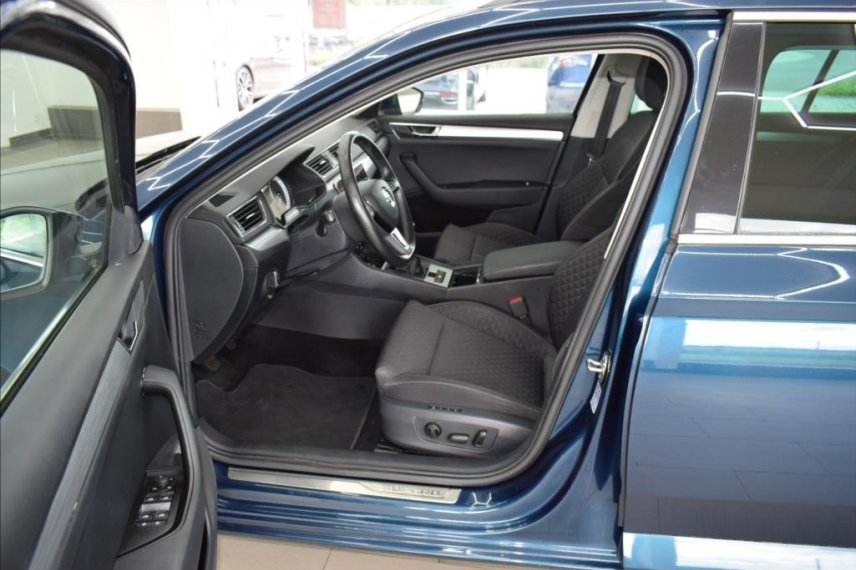 Škoda Superb galerie