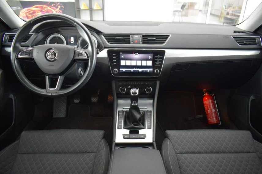 Škoda Superb galerie