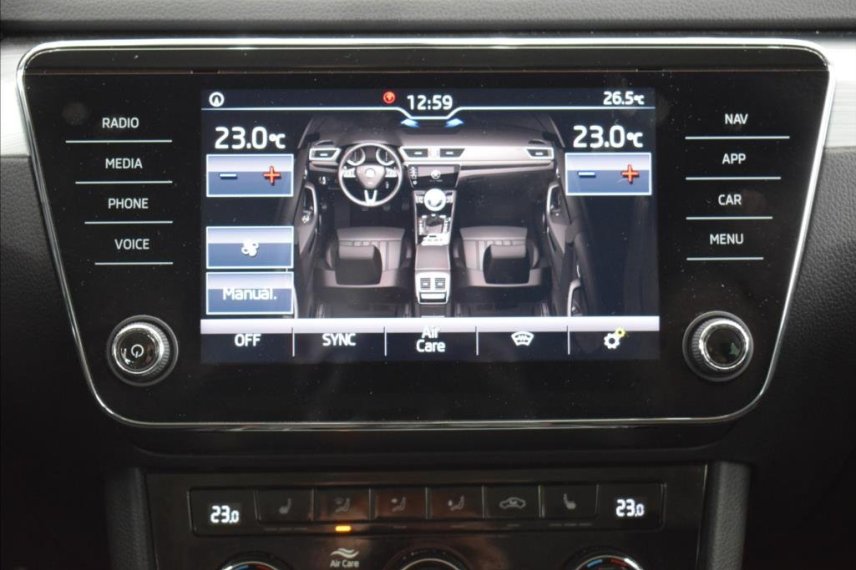 Škoda Superb galerie