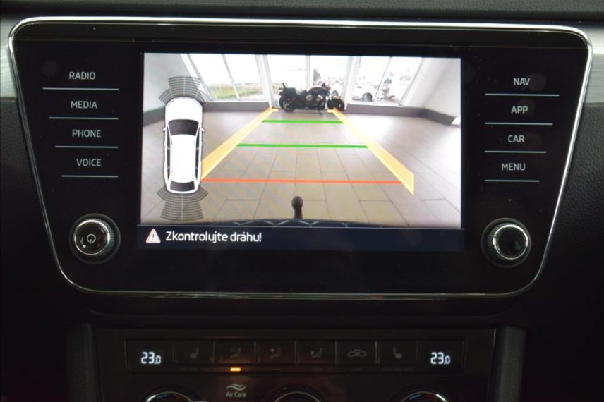 Škoda Superb galerie