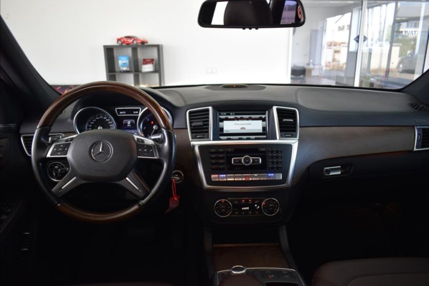 Mercedes-Benz GL galerie