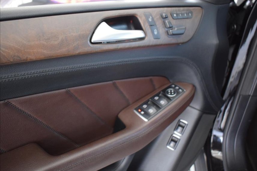 Mercedes-Benz GL galerie