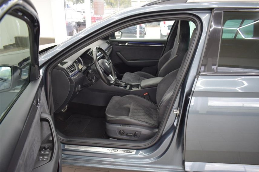 Škoda Superb galerie