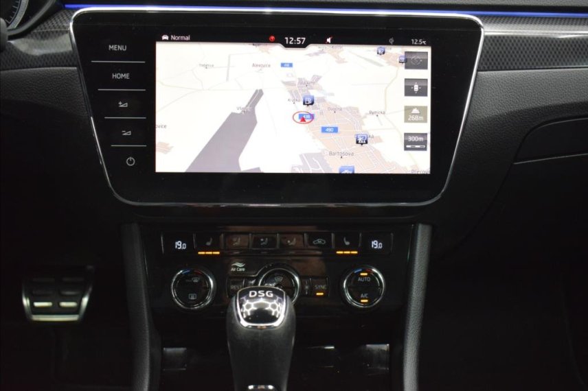 Škoda Superb galerie