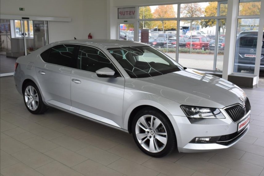 Škoda Superb galerie