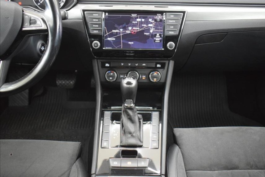 Škoda Superb galerie
