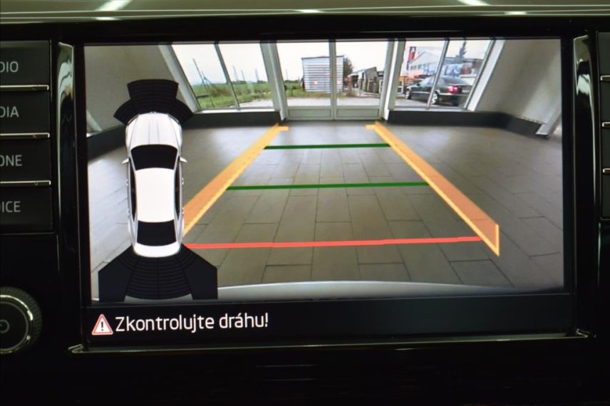 Škoda Superb galerie