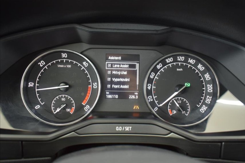 Škoda Superb galerie