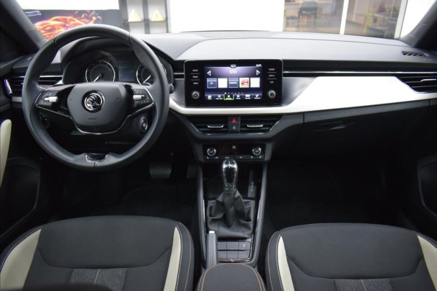Škoda Kamiq galerie