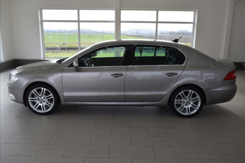 Škoda Superb galerie