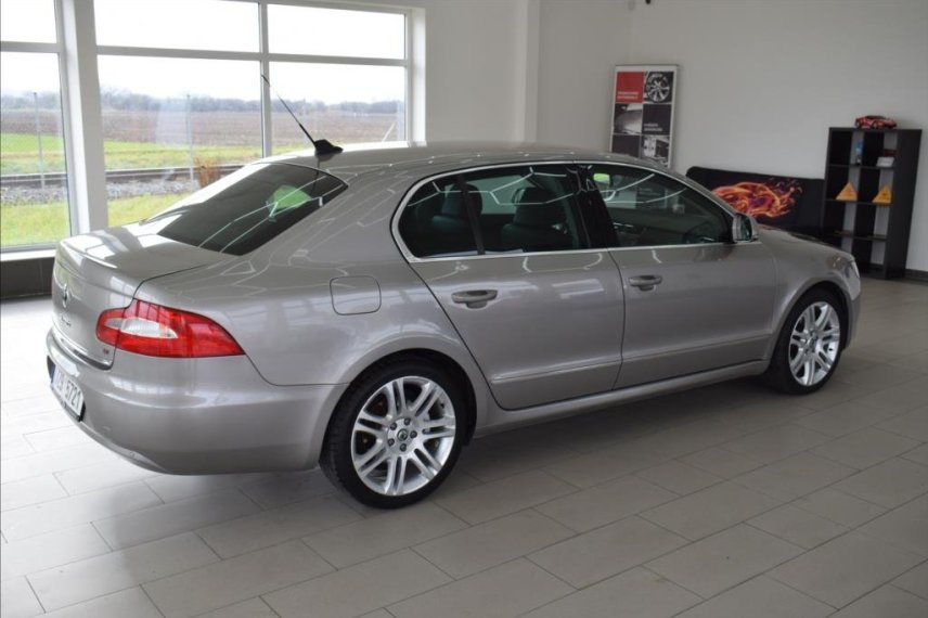 Škoda Superb galerie