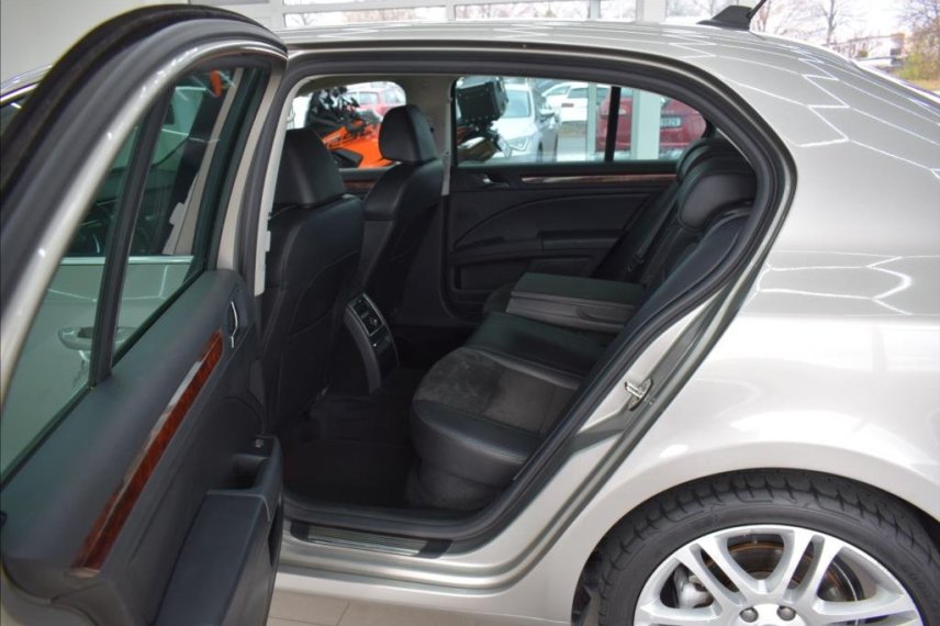 Škoda Superb galerie