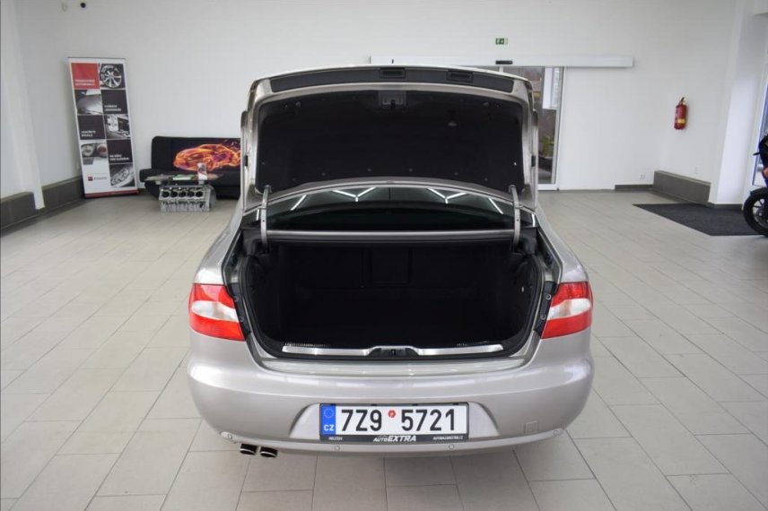 Škoda Superb galerie