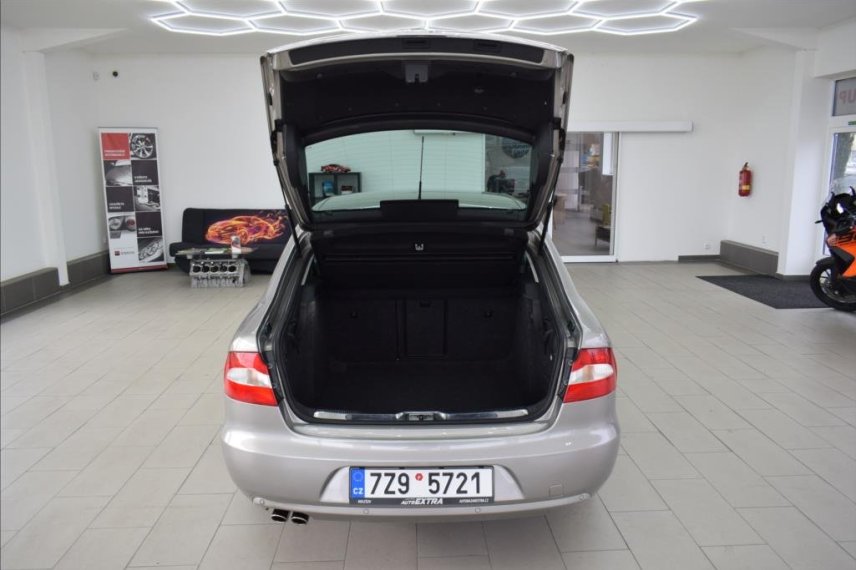Škoda Superb galerie