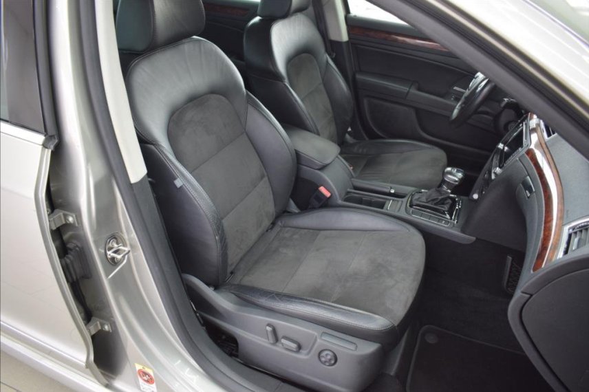 Škoda Superb galerie