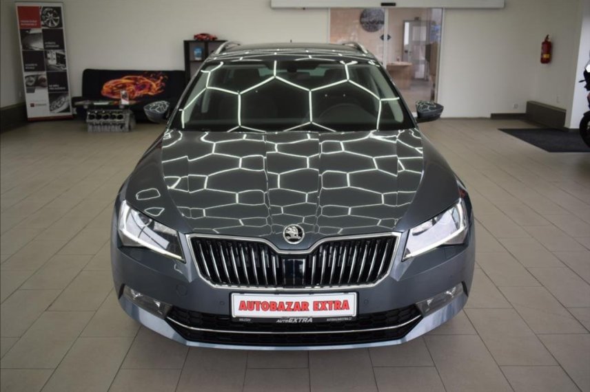 Škoda Superb galerie