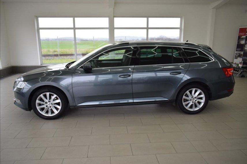 Škoda Superb galerie