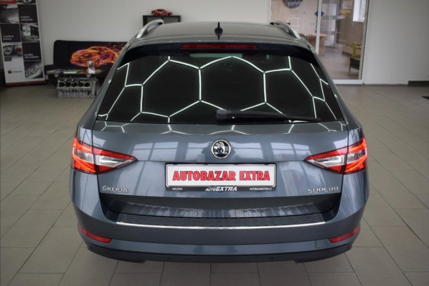 Škoda Superb galerie