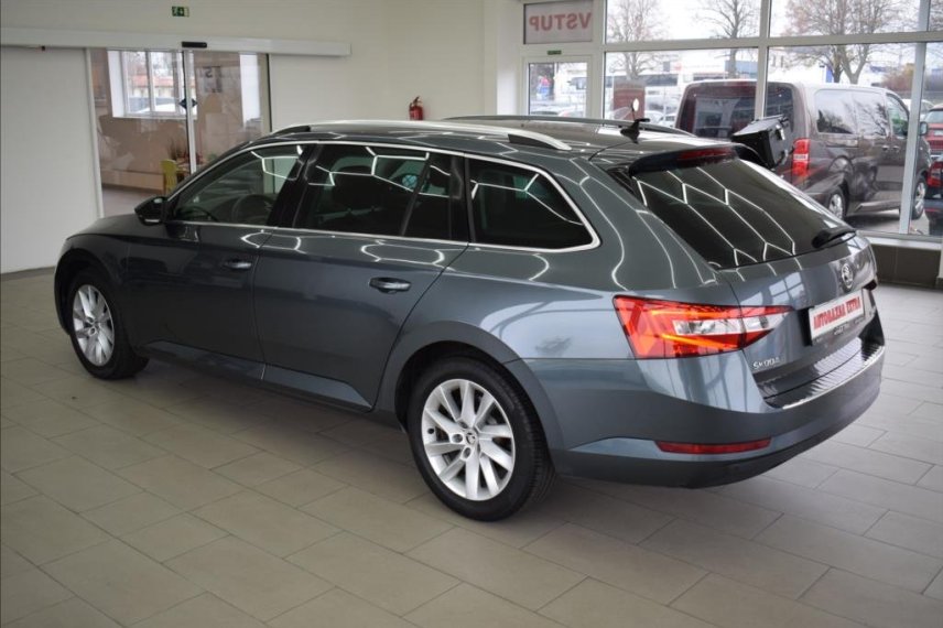 Škoda Superb galerie