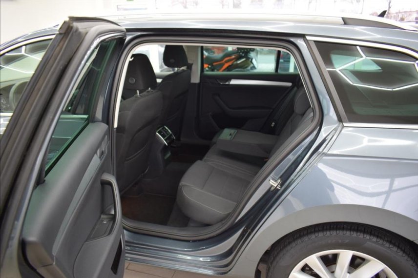 Škoda Superb galerie