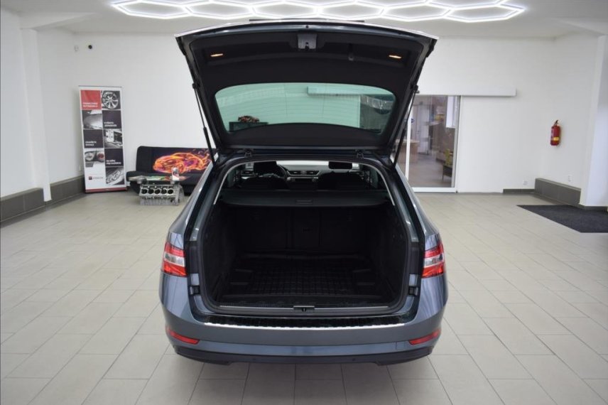 Škoda Superb galerie