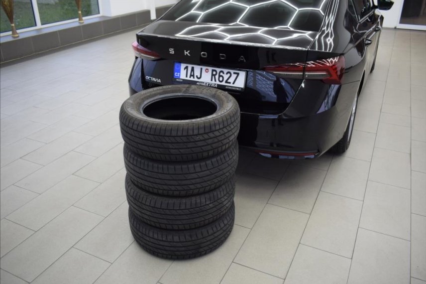 Škoda Octavia galerie