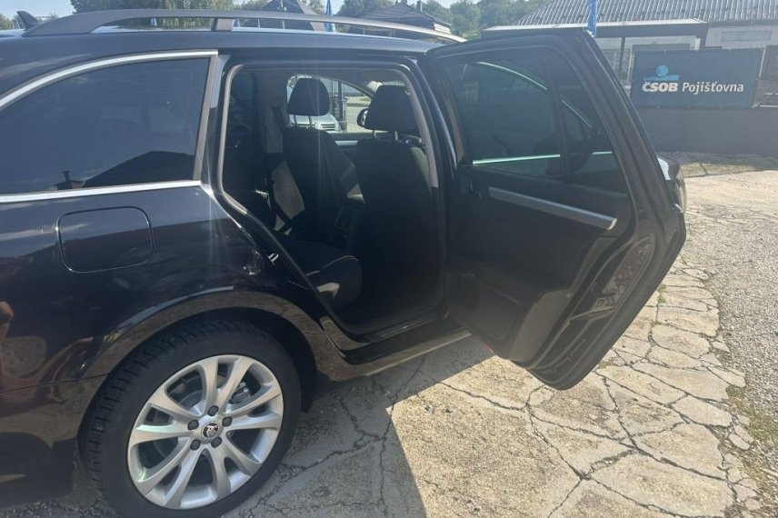 Škoda Superb galerie