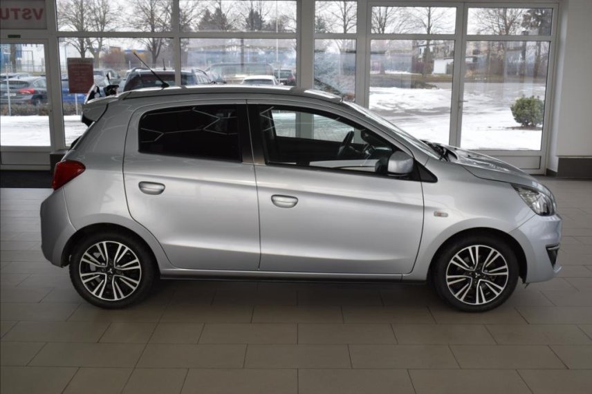 Mitsubishi Space Star galerie