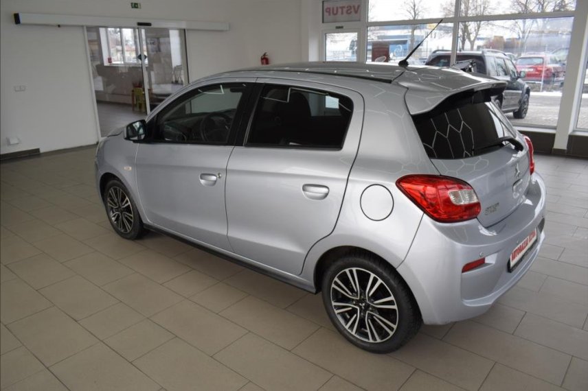 Mitsubishi Space Star galerie