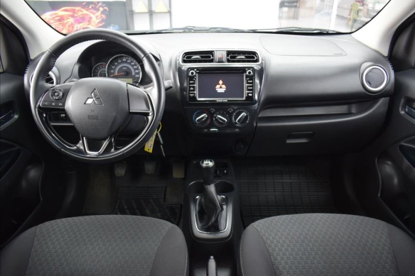 Mitsubishi Space Star galerie