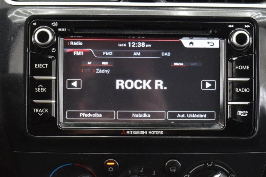 Mitsubishi Space Star galerie