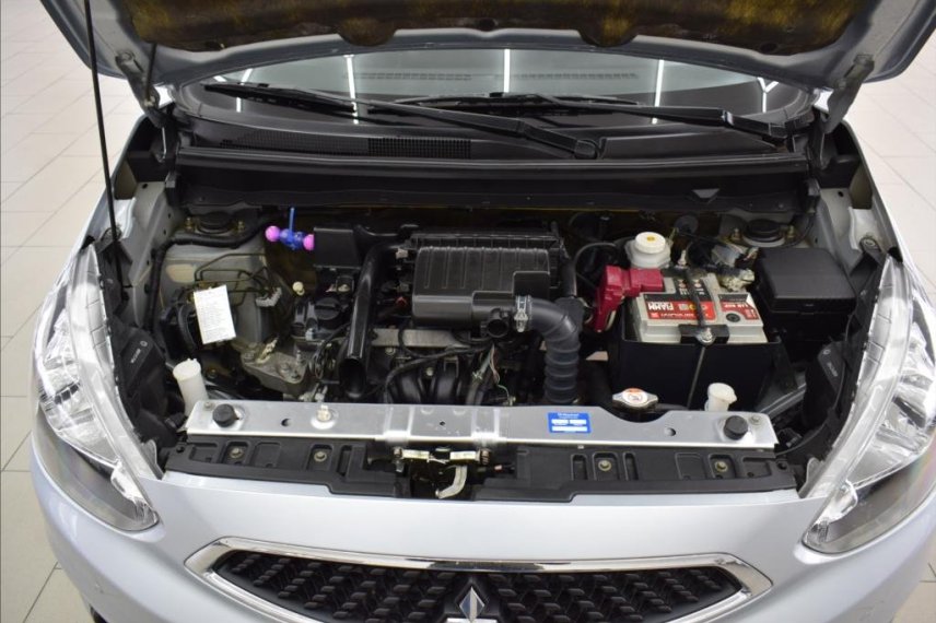 Mitsubishi Space Star galerie