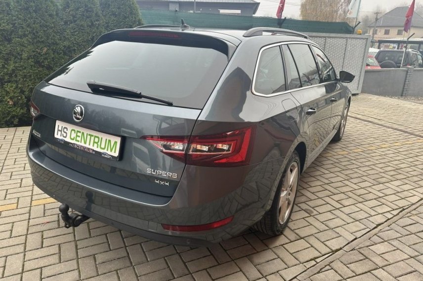 Škoda Superb galerie