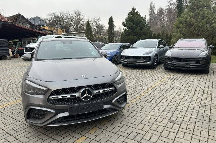 Mercedes-Benz GLA galerie