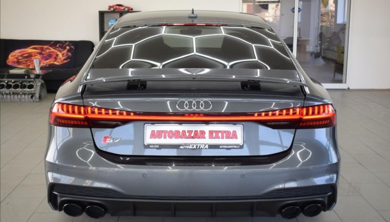 Audi S7