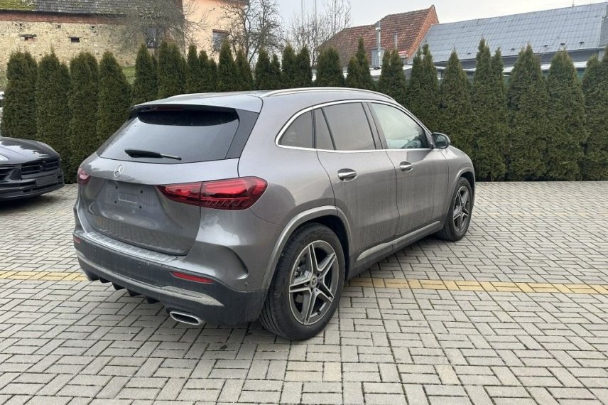 Mercedes-Benz GLA galerie