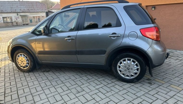 Suzuki SX4