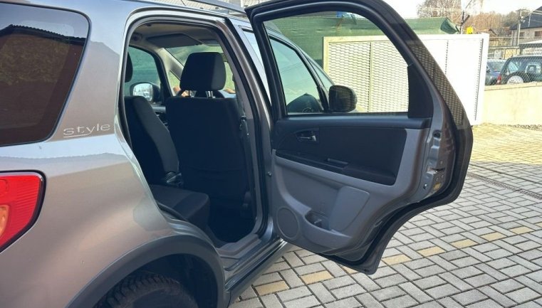 Suzuki SX4