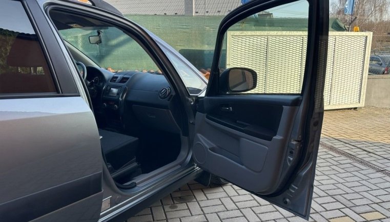 Suzuki SX4