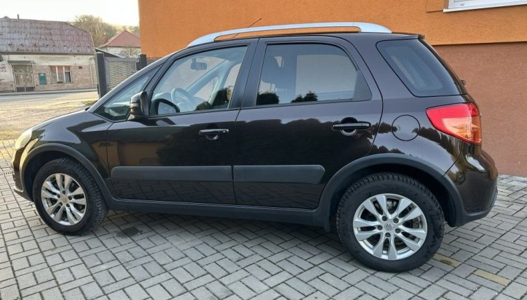 Suzuki SX4