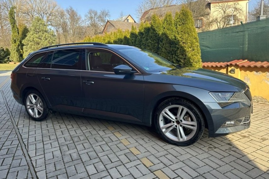 Škoda Superb galerie