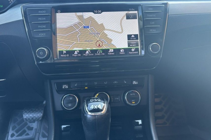 Škoda Superb galerie