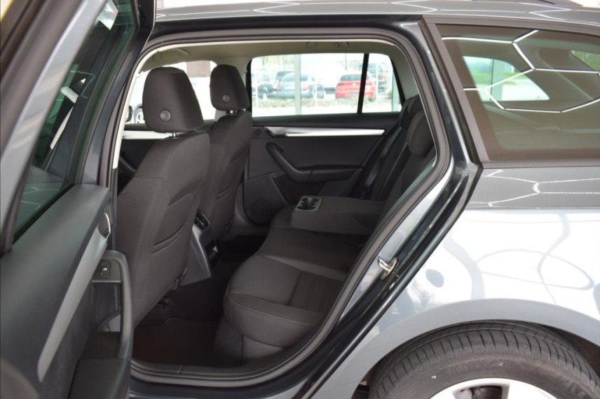 Škoda Octavia galerie