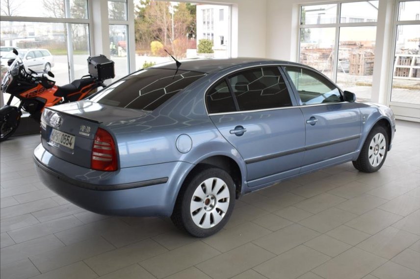 Škoda Superb galerie