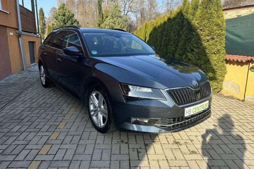 Škoda Superb galerie